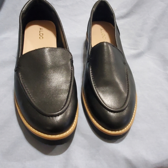 Aldo Black Leather Loafers with Tan Sole - Picture 1 of 7